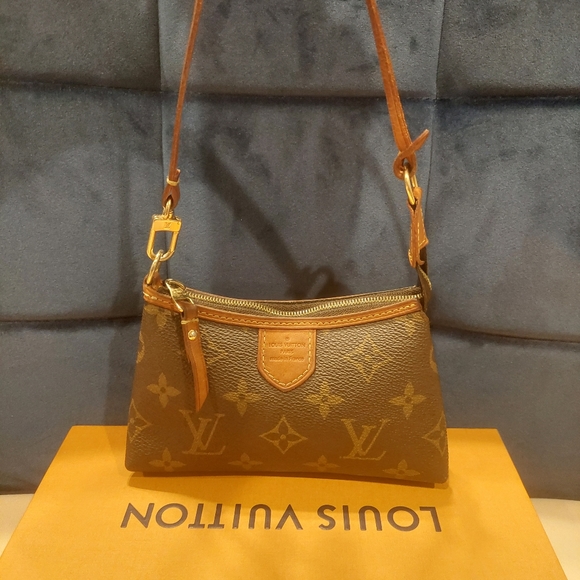 SOLD!! Louis Vuitton Monogram Mini Delightful - Picture 1 of 12